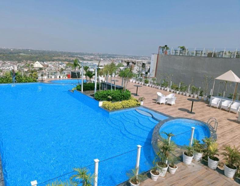 The Grand And Studio M Leo 4*